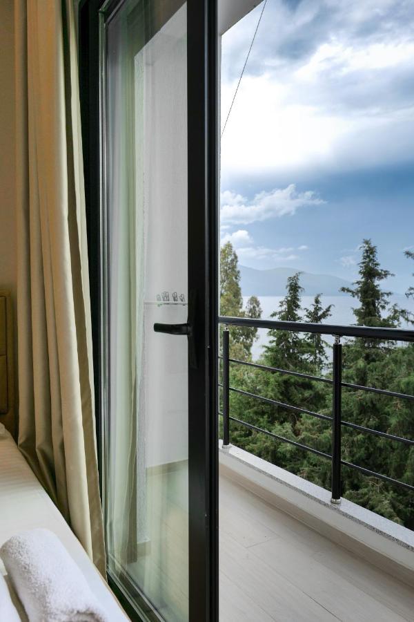 Hotel Roalb Radhimë 外观 照片